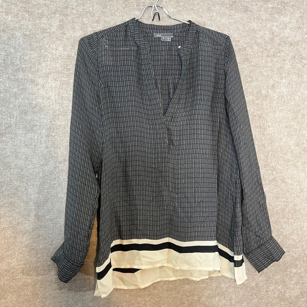 Vince Silk V-Neck Blouse Women Small Black White Geometric Print Colorblock Hem
